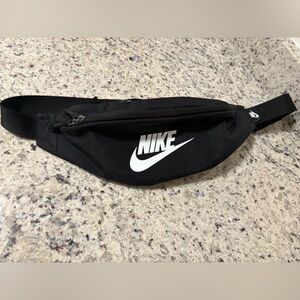 Nike Black Belt Bag Sleek Design Durable Material